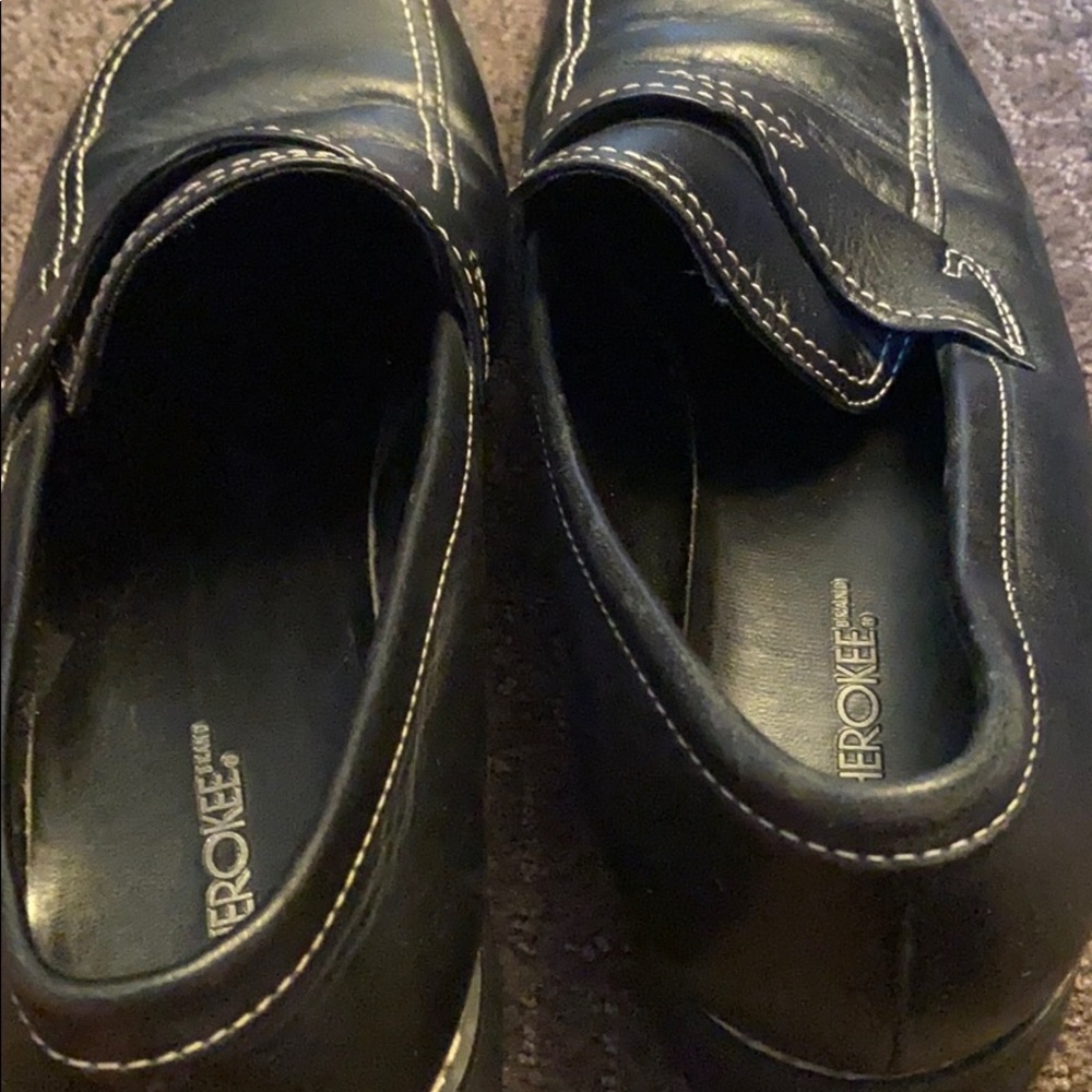 Cherokee Clogs - image 4